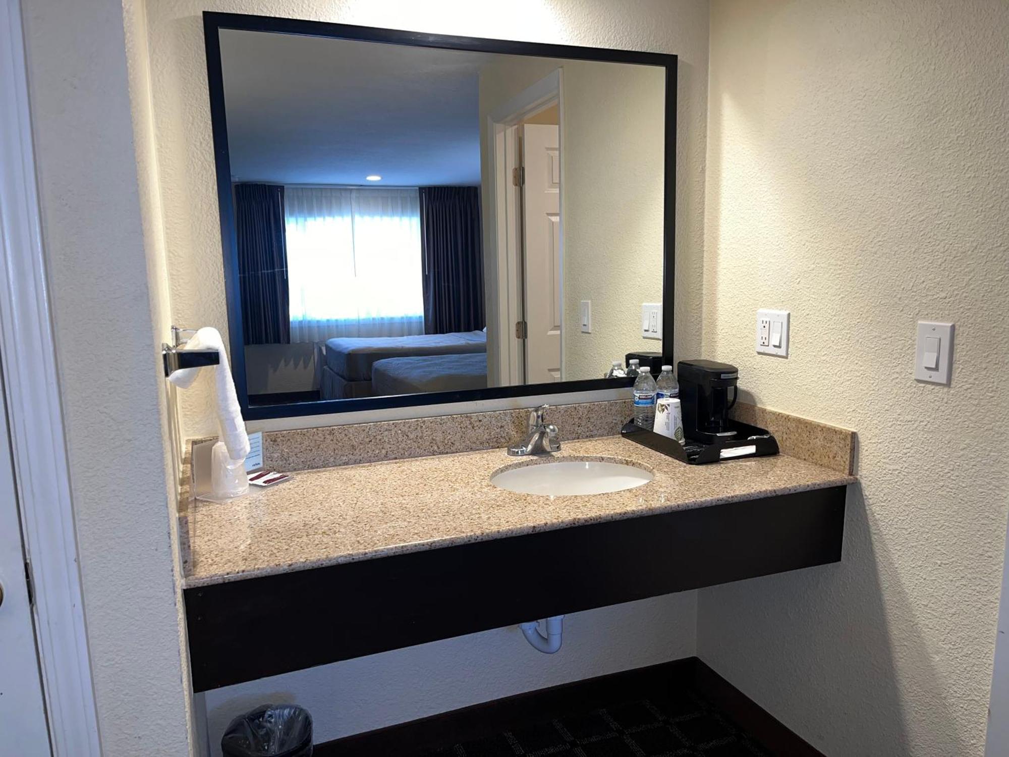 Oregon Trail Inn And Suites レイク・ビュー エクステリア 写真